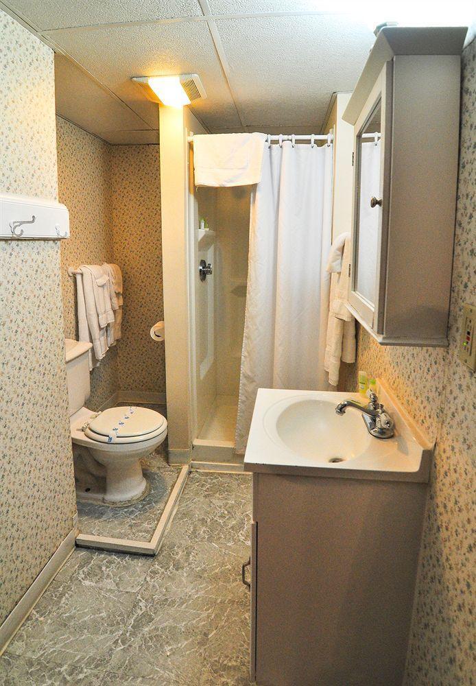 Beacon Inn 1087 Μπρούκλαϊν Εξωτερικό φωτογραφία