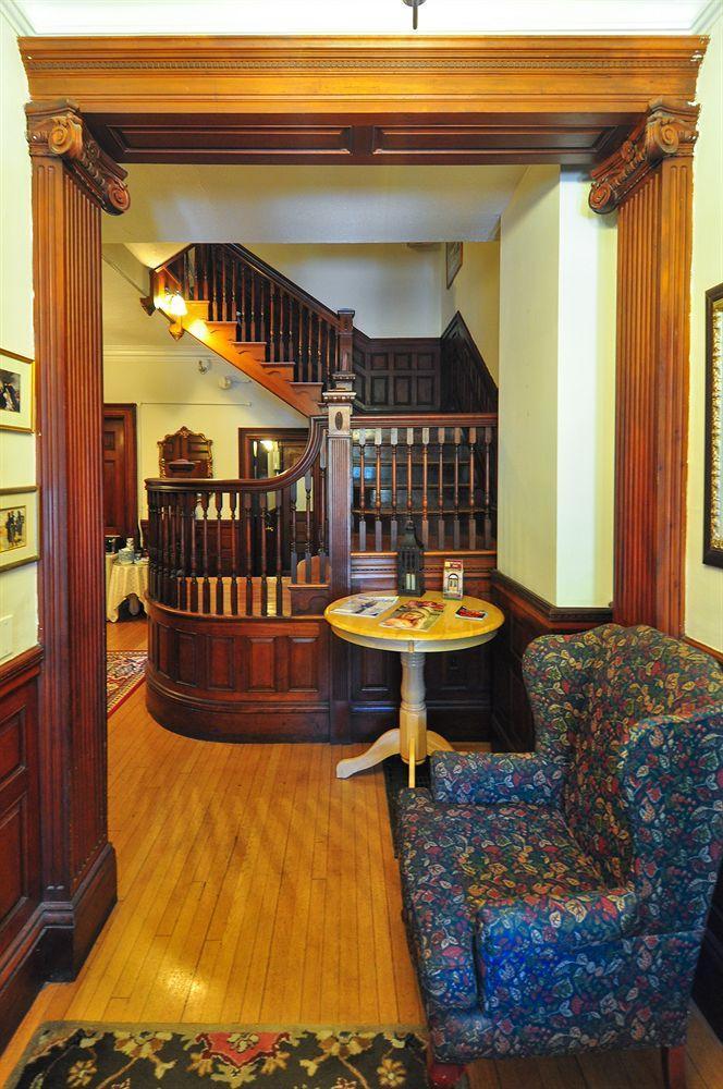 Beacon Inn 1087 Μπρούκλαϊν Εξωτερικό φωτογραφία